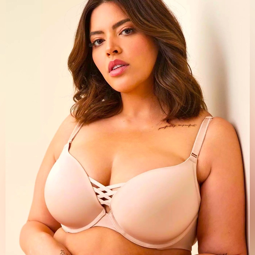 Torrid 46 DD XO Plunge Push-Up Bra CrisCross Front